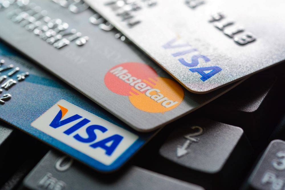 How to Weigh the Pros and Cons of Debt Consolidation